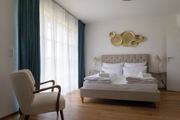 4 chambres, fer et planche à repasser, Wi-Fi, draps fournis