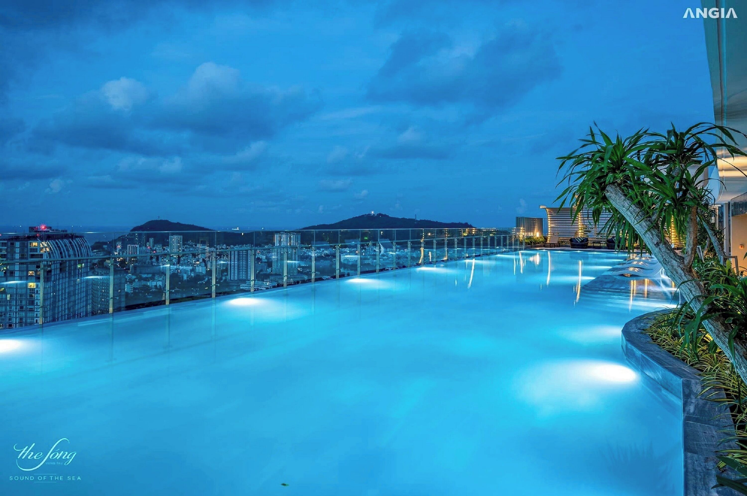 Piscine sur le toit