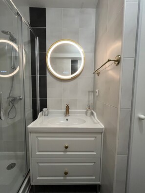 Shower, hair dryer, towels, toilet paper - Seemingly cosy, close to the beach and in the heart of the golf course (Saint-Cyprien)