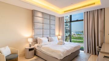 3 bedrooms, in-room safe, iron/ironing board, free WiFi