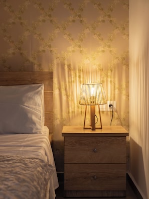 2 bedrooms, iron/ironing board, travel cot, free WiFi