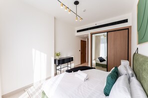 Iron/ironing board, free WiFi, bed sheets