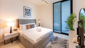 1 slaapkamer, een strijkplank/strijkijzer, gratis wifi, beddengoed