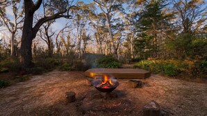Unclassified image, 2 of 22, button - Le Petit Chateau Bushland Views (MEDLOW BATH)