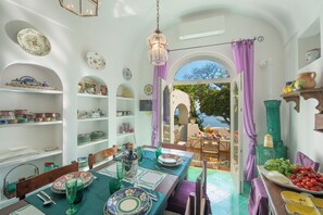 Dining - Casa del Fico.BLUE double room with private bathroom inside. (Positano)