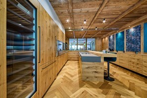 Full-sized fridge, oven, stovetop, dishwasher - Bocks Apartments 53C (Dalaas)