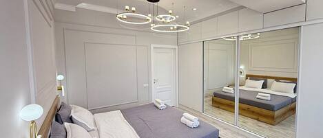 2 quartos, ferros/tábuas de passar roupa, Wi-Fi, roupa de cama