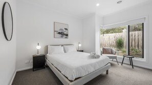 3 bedrooms, iron/ironing board, free WiFi, bed sheets