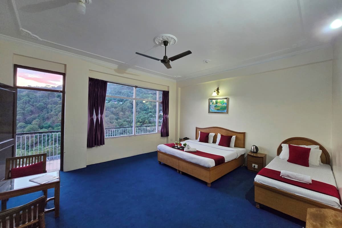 Triple Bed Mountain View Balcony Room | Laptop workspace, WiFi (free), bed sheets