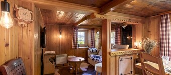 Family & Nature in a Traditional Chalet