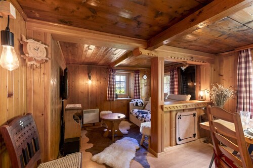 Family & Nature in a Traditional Chalet