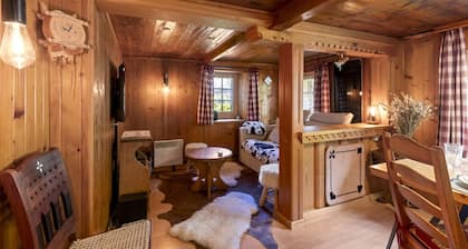 Family & Nature in a Traditional Chalet