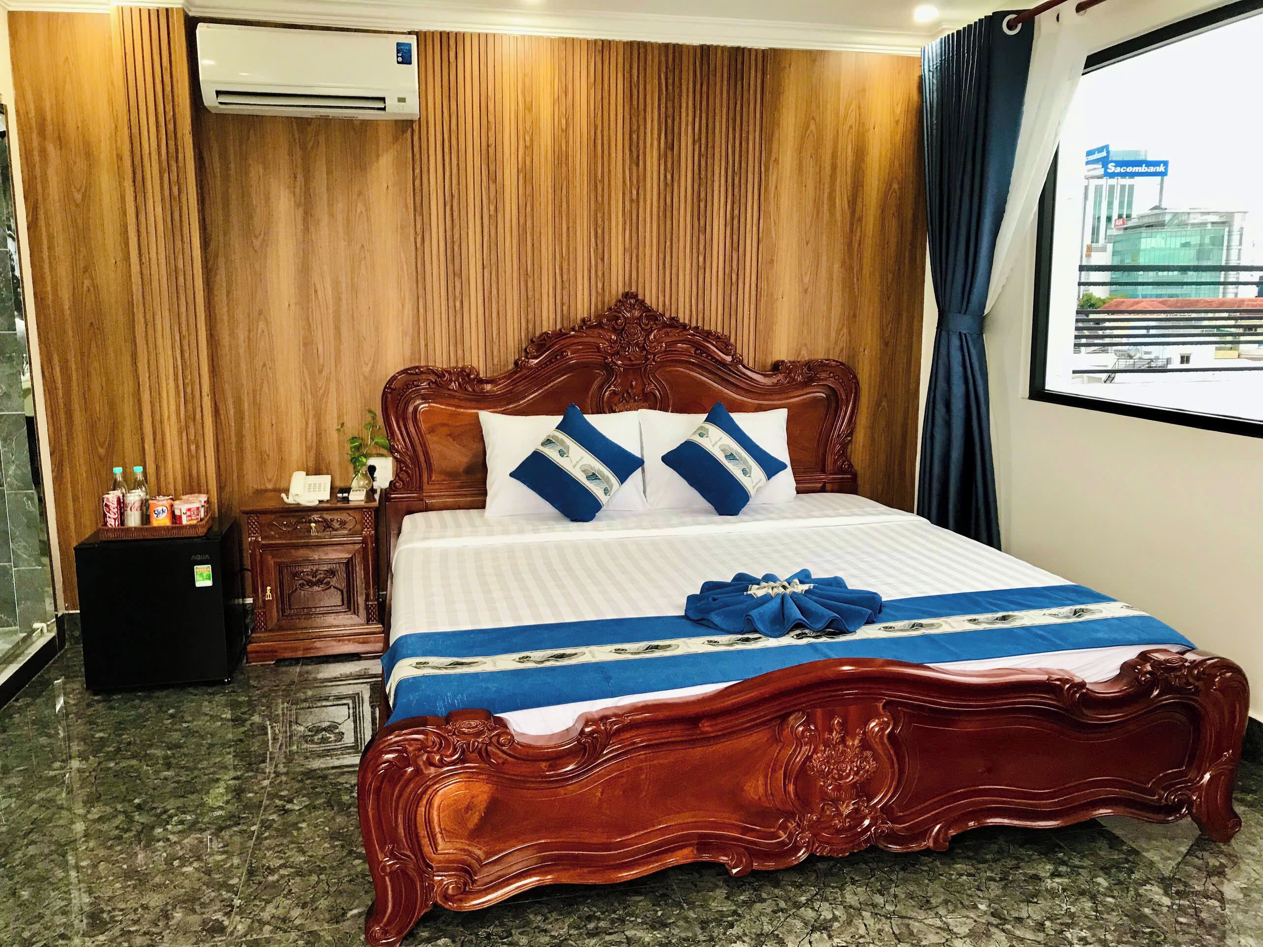 全景双人房, 1 张特大床, 城市景观 | 埃及棉床单、高档床上用品、记忆海绵床垫、迷你吧