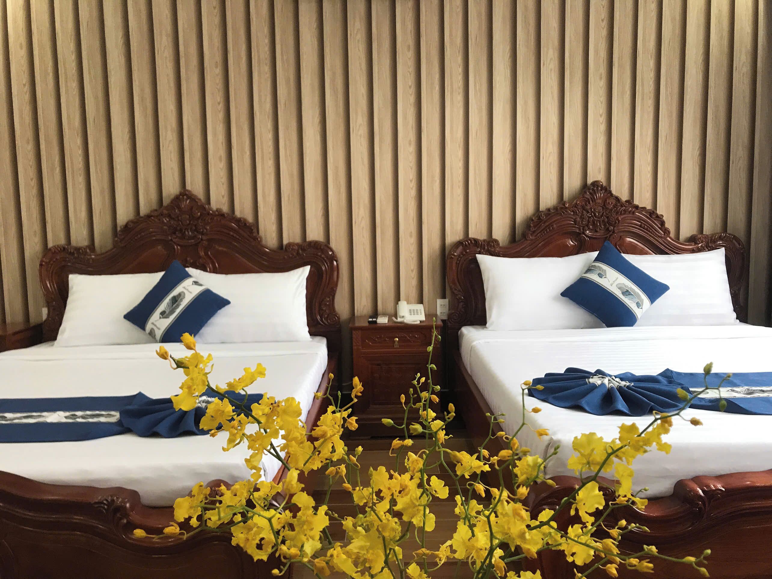 Neljän hengen perhehuone, useita sänkyjä, kaupunkinäköala | Egyptinpuuvillaiset lakanat, ylelliset vuodevaatteet