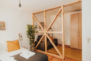 2 bedrooms, WiFi, bed sheets