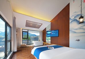 Luxury-Doppelzimmer, 1 Queen-Bett, Hügelblick, Poolseite