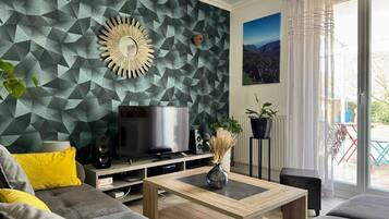 智能电视、立体声音响