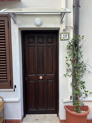 Exterior detail - Chez Gigì mareh24
la tua oasi di relax e serenità (Città del Mare-perla del Golfo)