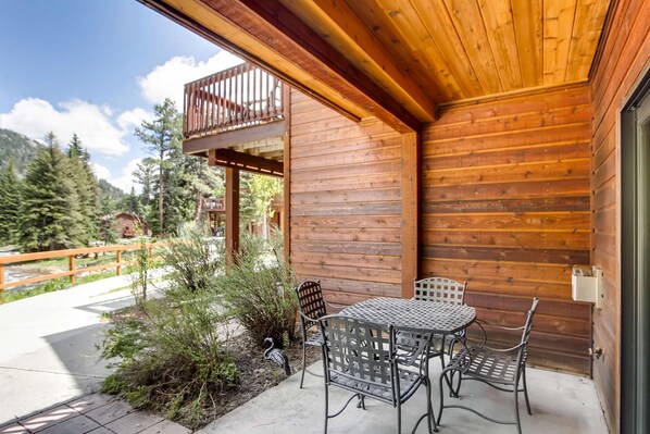 Condo, 1 giường cỡ king và sofa giường (Apartment) | Khu ẩm thực ngoài trời