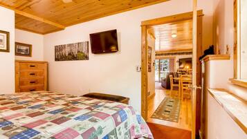 Condo, 1 King Bed with Sofa bed (Apartment) | WiFi