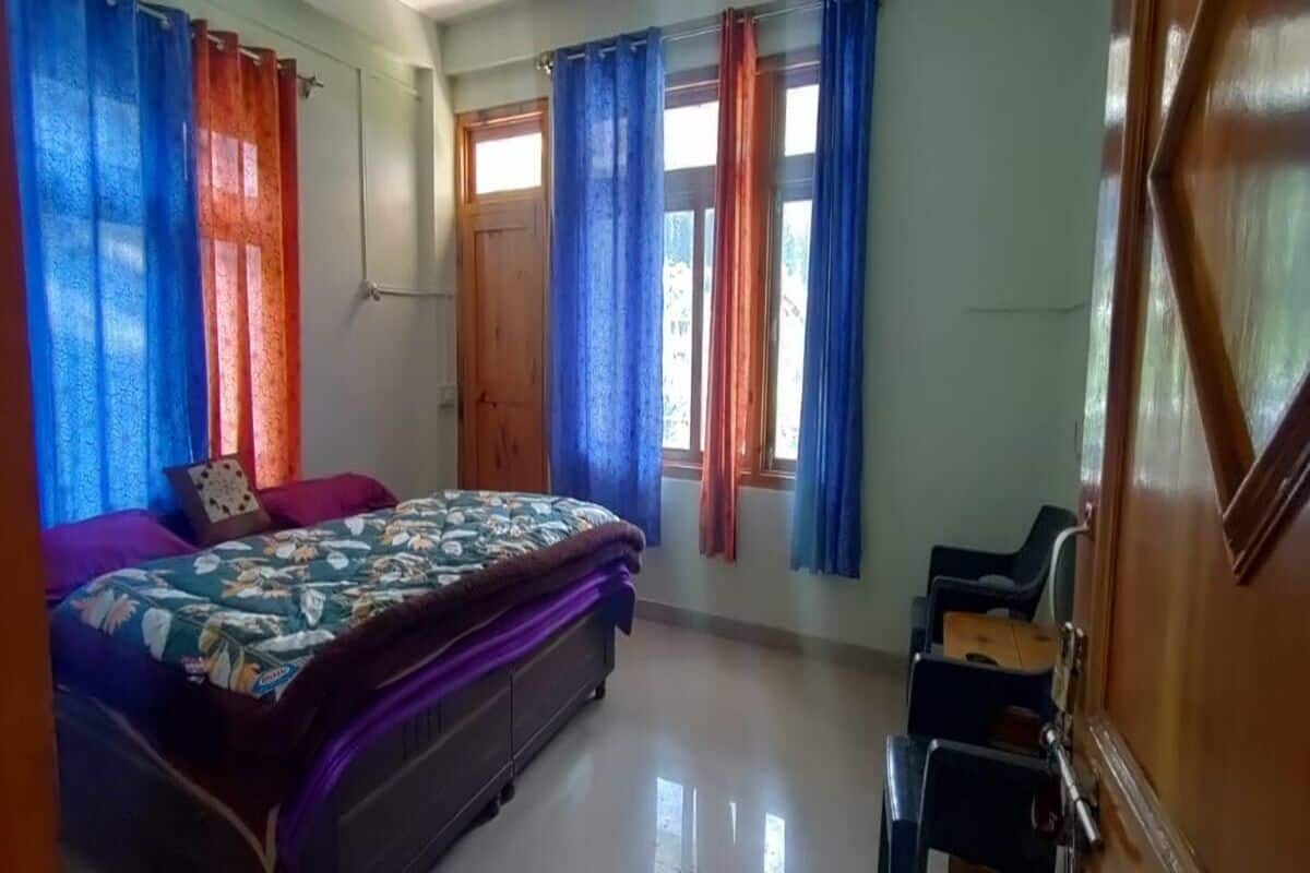 Habitación Confort | Wifi gratis y ropa de cama