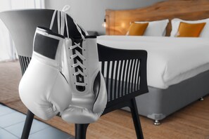 豪華三人房, 城市景 | 書桌、手提電腦工作空間、熨斗/熨衫板、免費 Wi-Fi