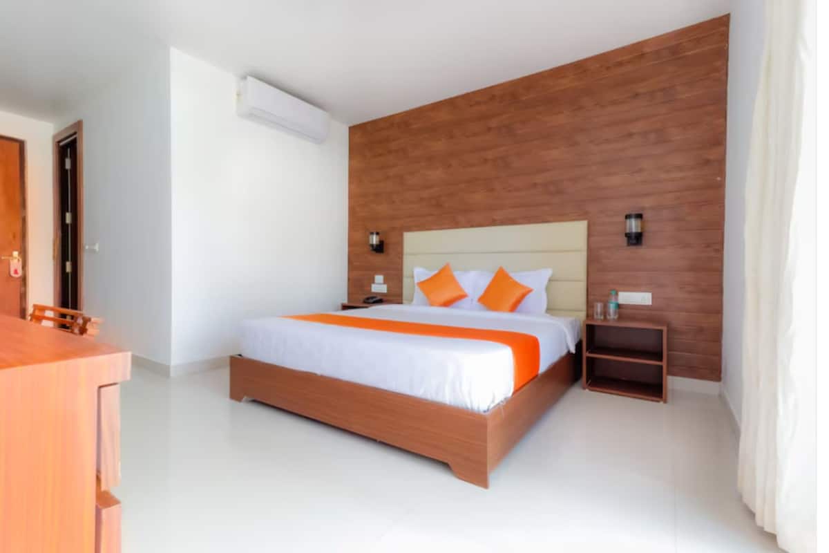 Premium Double Room, City View | Free WiFi