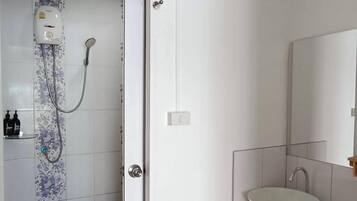 Room, 1 King Bed, Sea View | Bathroom | Shower, towels, soap, shampoo
