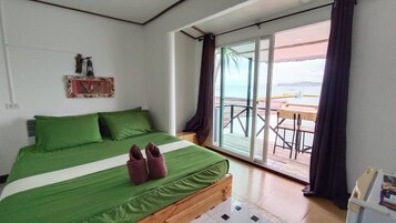 Habitación, 1 cama de matrimonio grande, vistas al mar | Wifi gratis y ropa de cama