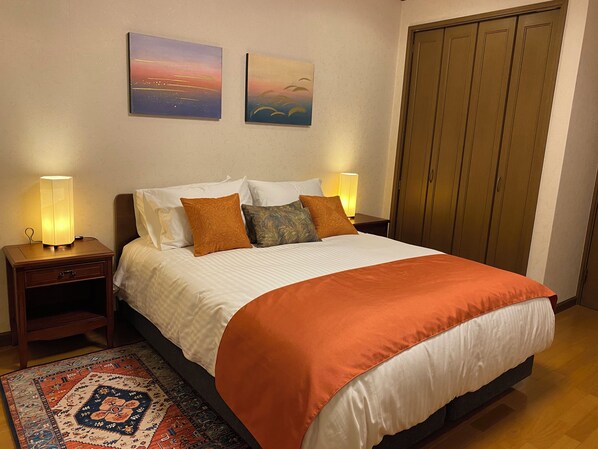 2 bedrooms, iron/ironing board, WiFi, bed sheets