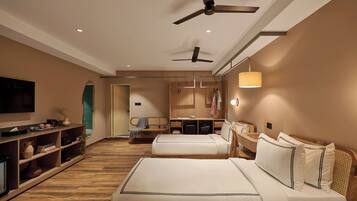 Kamar Twin Superior, pemandangan kota | Minibar, brankas, meja kerja, dan setrika/meja setrika