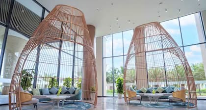 Charming 3-bedroom villa with Private Pool & Beach in Wyndham Resort Cam Ranh