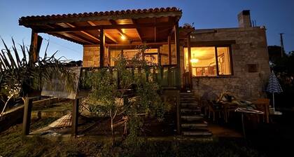 Yıldızlar Evi - Doğayla iç içe Taş Ev