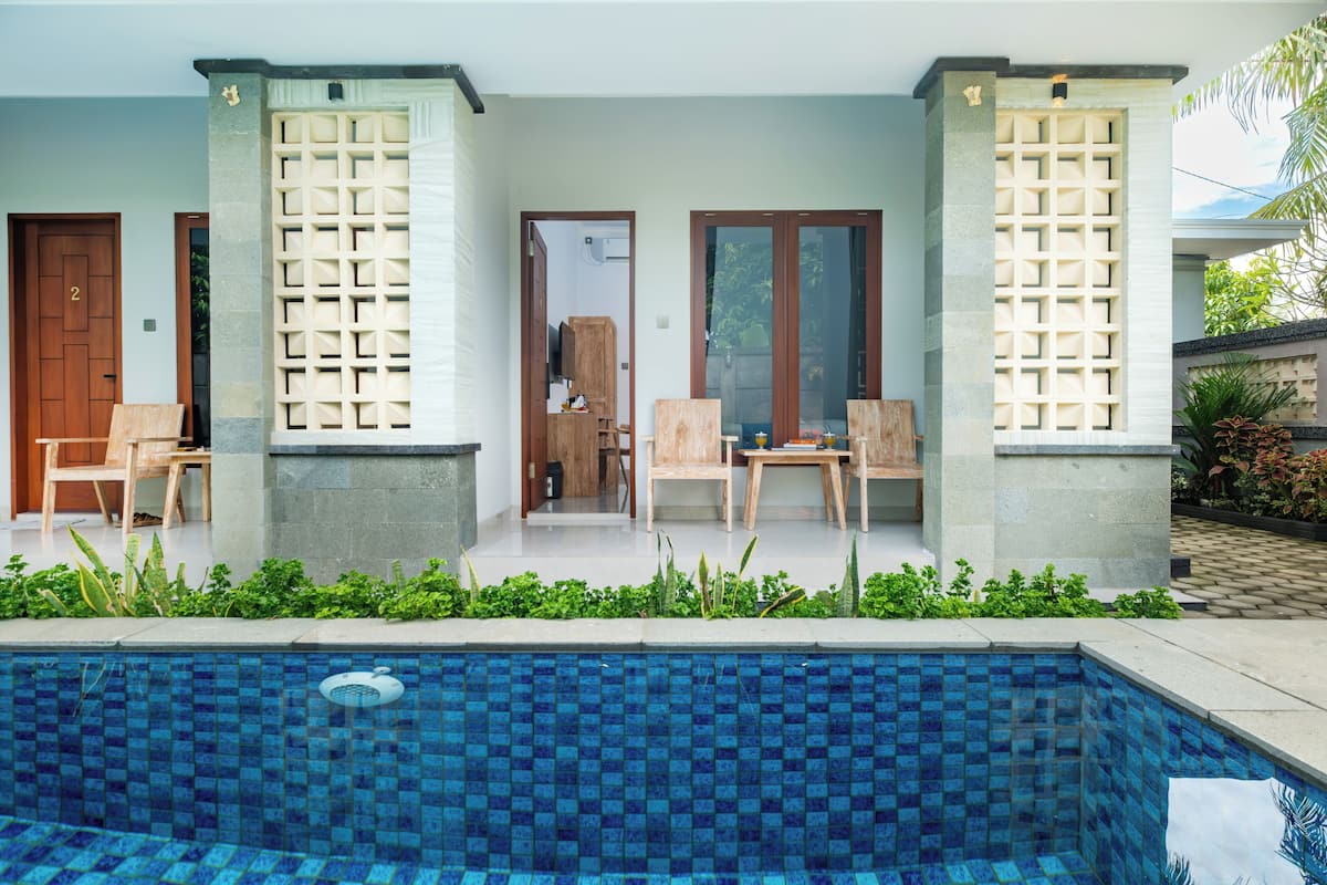 Studio Pool Access | Terrace/patio