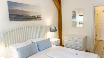 2 Schlafzimmer, Reisekinderbett, kostenloses WLAN, Bettwäsche