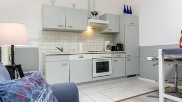 Kühlschrank, Ofen, Herdplatte, Geschirrspüler