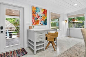 Interior - Palm Breeze Hideaway|Pool+Tiki Hut|Northwood Hills (West Palm Beach)