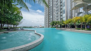 6 piscinas techadas