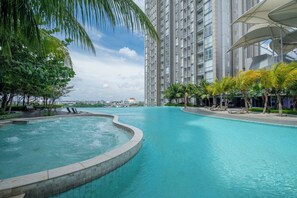 6 つの屋内プール