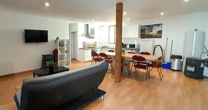 Spacious duplex 6 Bedrooms /Azay