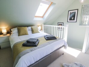 3 bedrooms, individually decorated, individually furnished, free WiFi