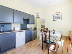 غسالة أطباق، مستلزمات طهي/أطباق/أوعية