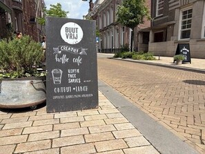 Property grounds - Experience comfort and style in this high-end suite, set in a beautifully renovated historic building (Tilburg)