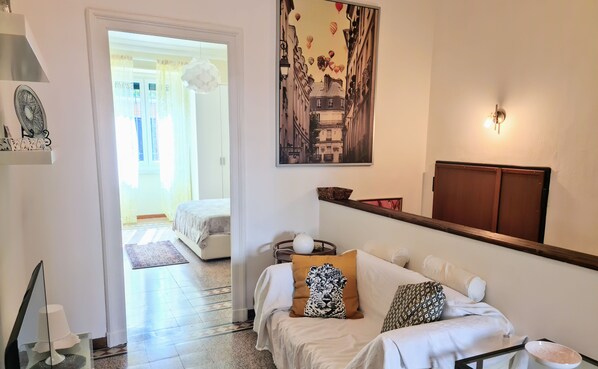 1 slaapkamer, een strijkplank/strijkijzer, gratis wifi, beddengoed