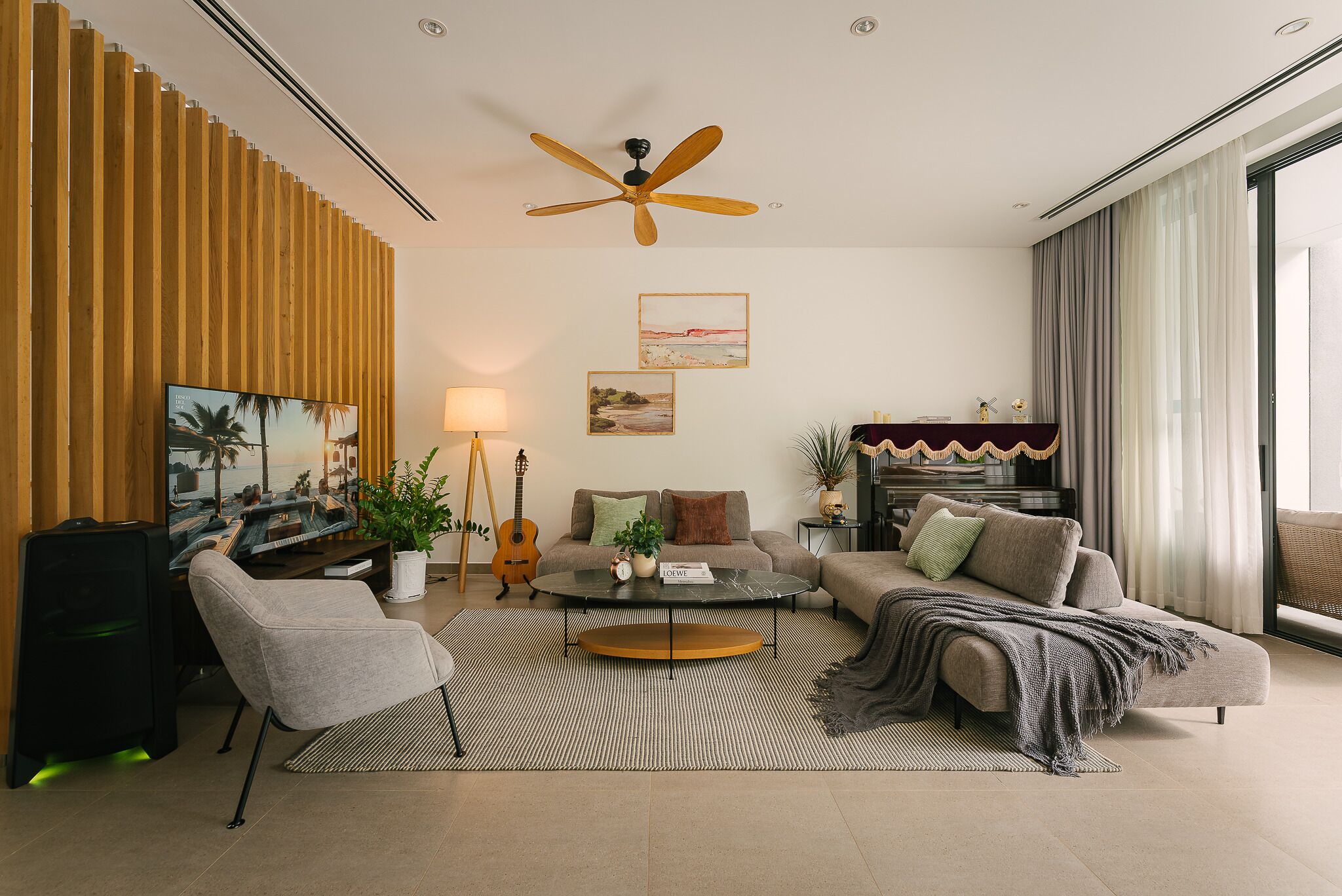 电视、立体声音响、办公室