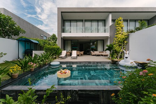 HighEnd villa in Sanctuary Ho Tram Luxury Resort by SSens Homes