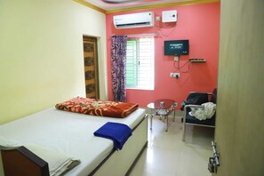 Habitació doble Deluxe, vistes al jardí | Wifi gratuïta 