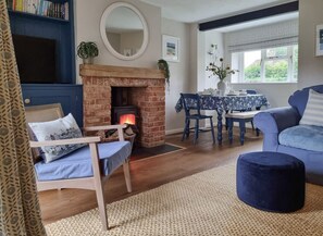 Smart-TV, peis og bøker