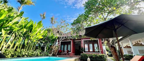 إطلالة على الحديقة