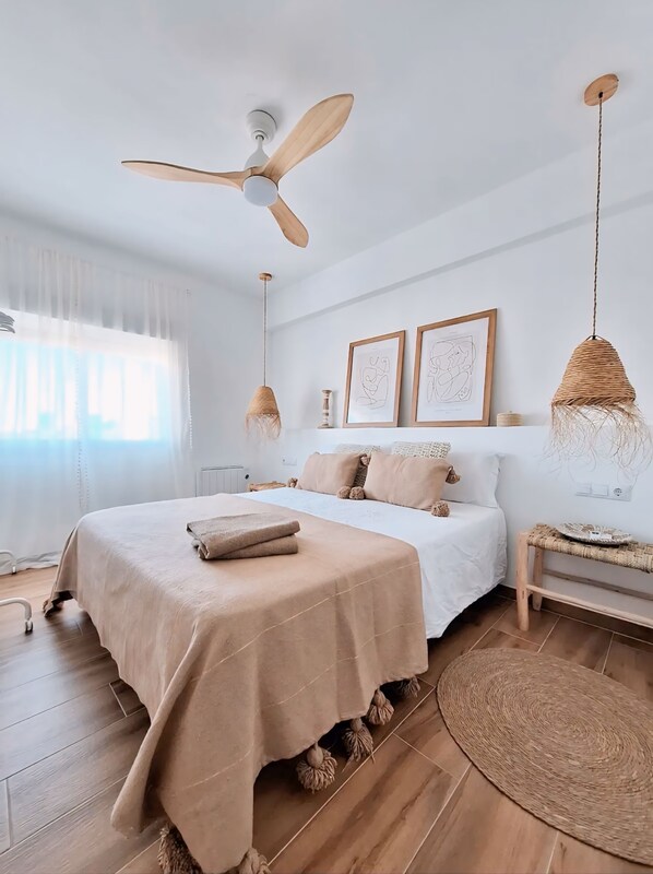 2 chambres, fer et planche à repasser, Wi-Fi gratuit, draps fournis